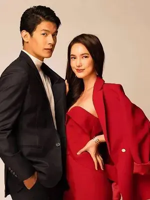 Vòng Trời Ôm Đất